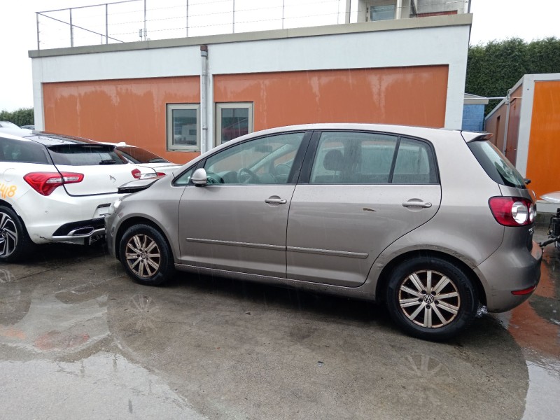 volkswagen golf plus v (5m1, 521) del año 2011