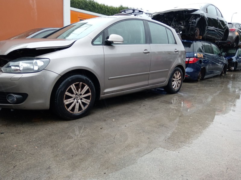 volkswagen golf plus v (5m1, 521) del año 2011