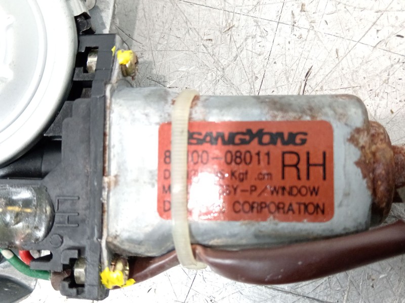 Recambio de elevalunas trasero derecho para ssangyong rexton 2.9 td gls referencia OEM IAM 8810008011  