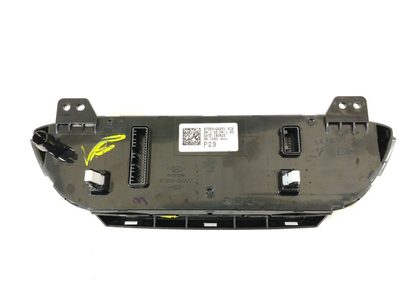 Recambio de mando climatizador para hyundai i30 (pde, pd, pden) 1.0 t-gdi referencia OEM IAM 97250G4251  
