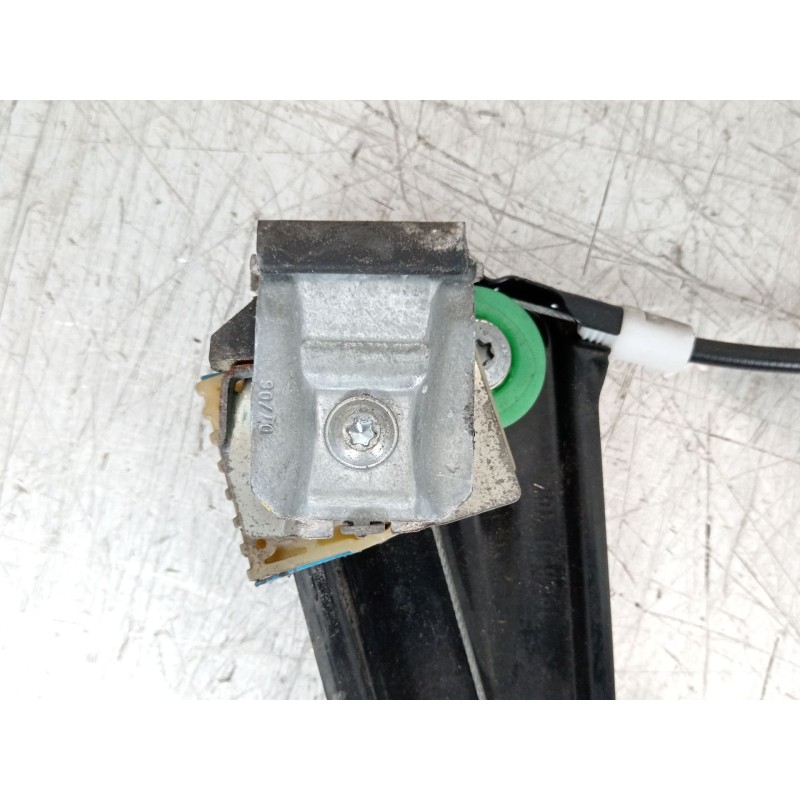 Recambio de elevalunas delantero derecho para volkswagen golf v (1k1) 2.0 tdi referencia OEM IAM 1K3837462A 1K3837402N 1K0959792