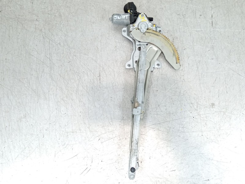 Recambio de elevalunas delantero derecho para suzuki swift berlina (mz) gl (3-ptas.) referencia OEM IAM 8343063J00 2621003370 