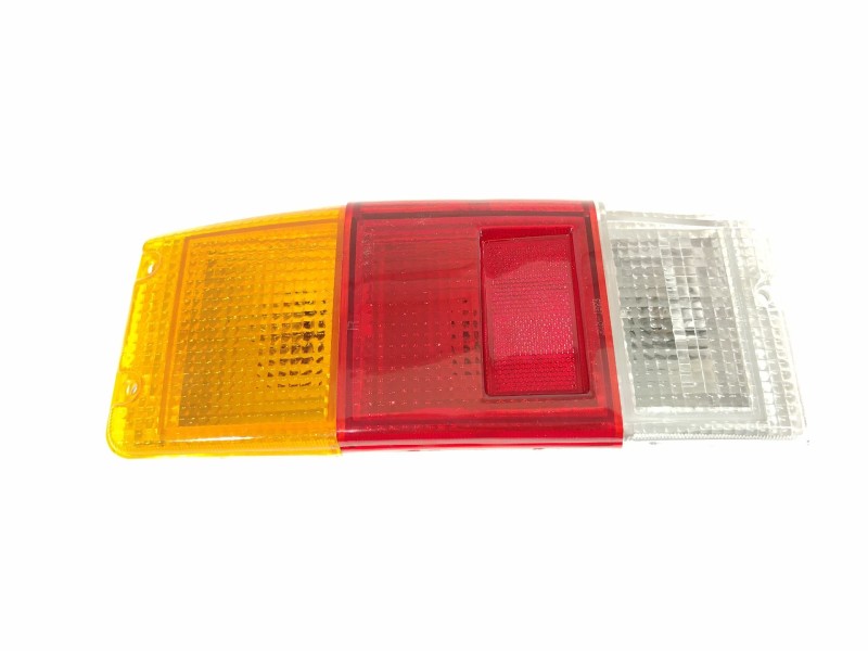 Recambio de piloto trasero derecho para nissan vanette (c 220) 2.0 diesel referencia OEM IAM 16522542  