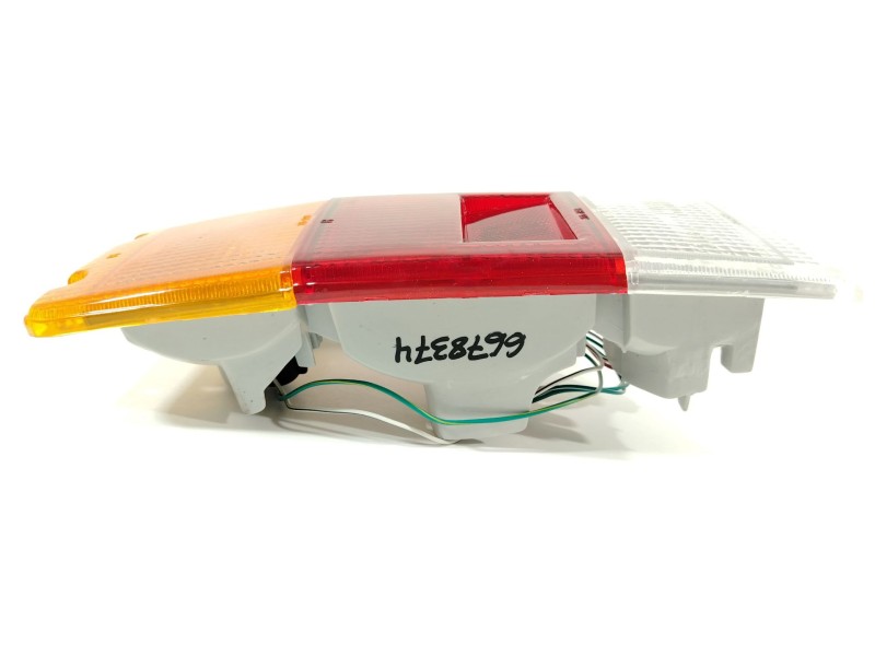 Recambio de piloto trasero derecho para nissan vanette (c 220) 2.0 diesel referencia OEM IAM 16522542  