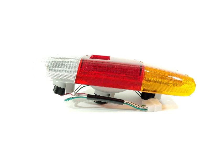 Recambio de piloto trasero derecho para nissan vanette (c 220) 2.0 diesel referencia OEM IAM 16522542  