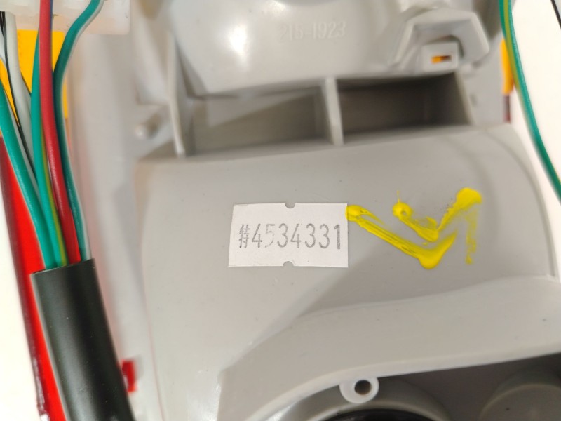 Recambio de piloto trasero derecho para nissan vanette (c 220) 2.0 diesel referencia OEM IAM 16522542  