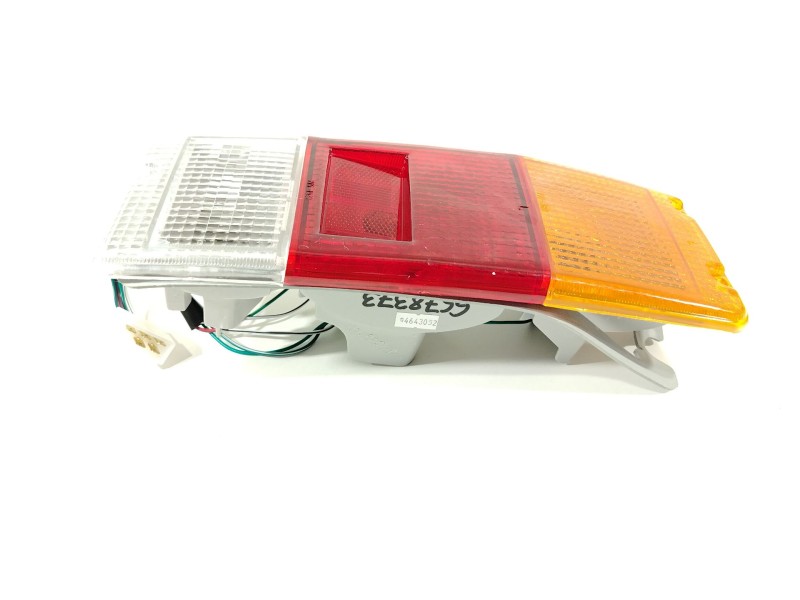 Recambio de piloto trasero izquierdo para nissan vanette (c 220) 2.0 diesel referencia OEM IAM 16522541  