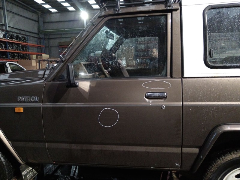 Recambio de puerta delantera izquierda para nissan patrol iii/2 hardtop (k260) 3.2 d referencia OEM IAM   