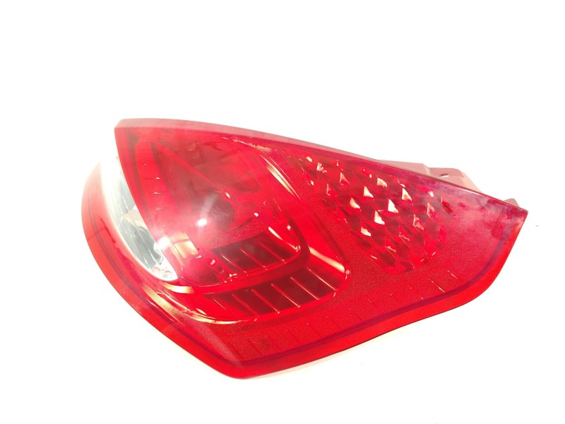 Recambio de piloto trasero derecho para ford fiesta vi (cb1, ccn) 1.25 referencia OEM IAM 8A6113404AE 8A6113404A 