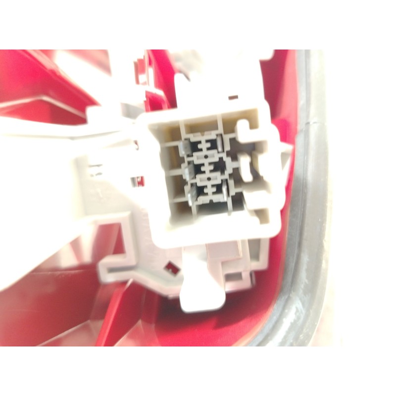 Recambio de piloto trasero derecho para ford fiesta vi (cb1, ccn) 1.25 referencia OEM IAM 8A6113404AE 8A6113404A 