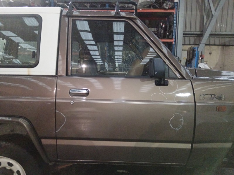Recambio de puerta delantera derecha para nissan patrol iii/2 hardtop (k260) 3.2 d referencia OEM IAM   