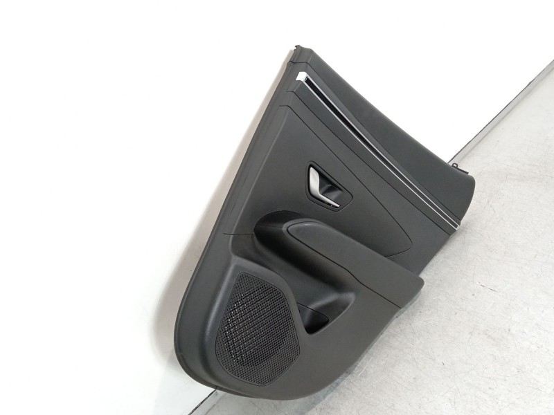 Recambio de guarnecido puerta trasera derecha para hyundai tucson style 2wd referencia OEM IAM 83302N7000  