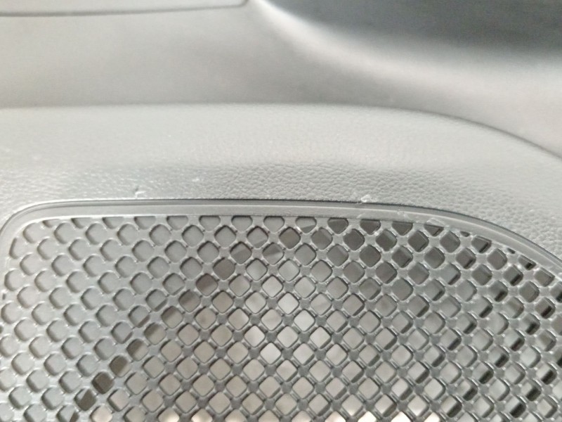 Recambio de guarnecido puerta trasera derecha para hyundai tucson style 2wd referencia OEM IAM 83302N7000  