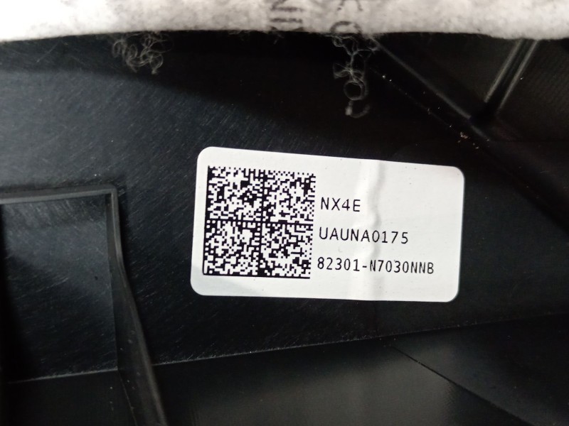 Recambio de guarnecido puerta delantera izquierda para hyundai tucson style 2wd referencia OEM IAM 82301N703  