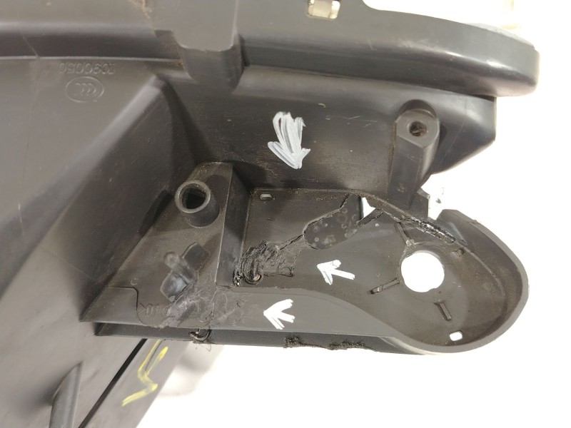 Recambio de faro izquierdo para citroën c4 ii (nc_) 1.6 hdi 110 referencia OEM IAM 9687308280 28E14T2 