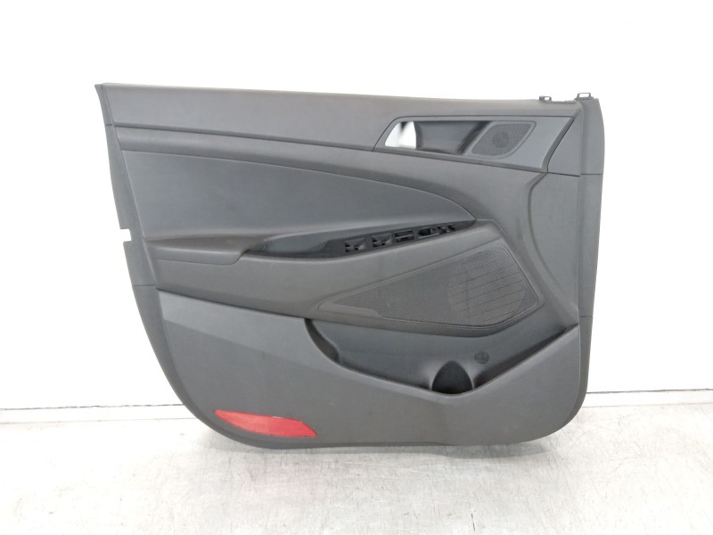 Recambio de guarnecido puerta delantera izquierda para hyundai tucson kosmo 4wd referencia OEM IAM 82351D7000  