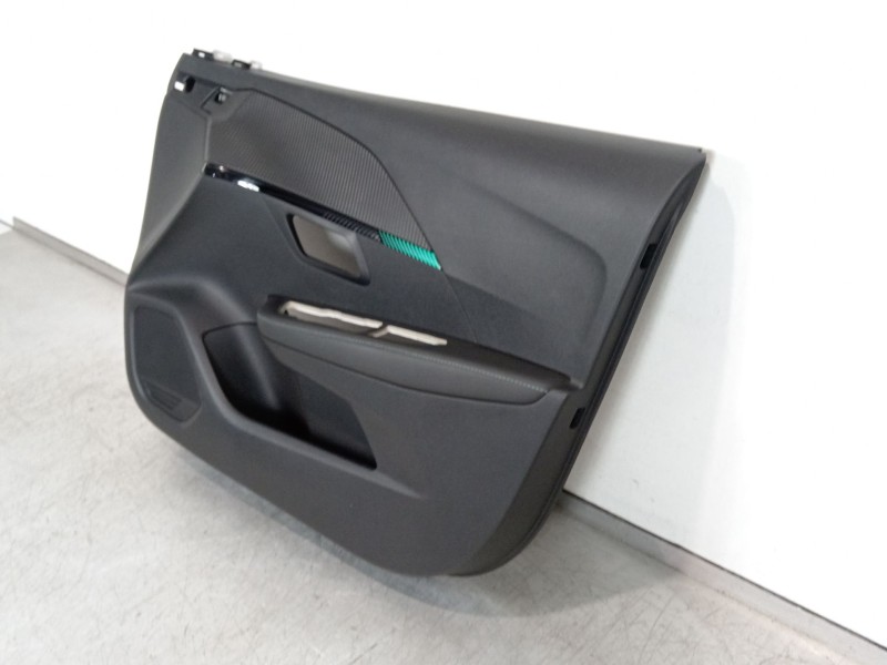 Recambio de guarnecido puerta delantera derecha para peugeot 208 2020 referencia OEM IAM 9829787780  