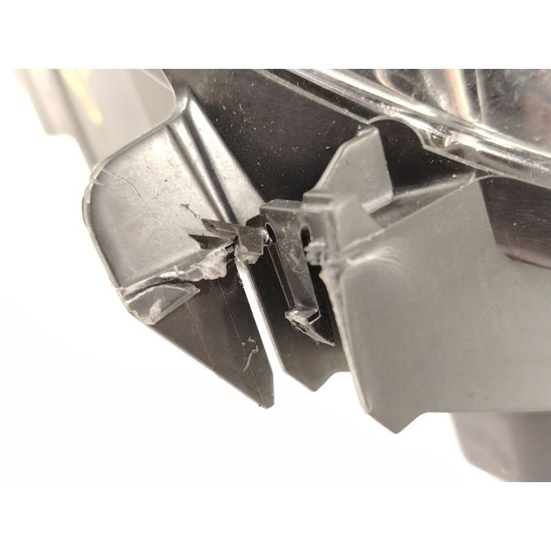 Recambio de faro izquierdo para citroën c3 iii (sx) 1.2 thp 110 referencia OEM IAM 9820059680 90097902 