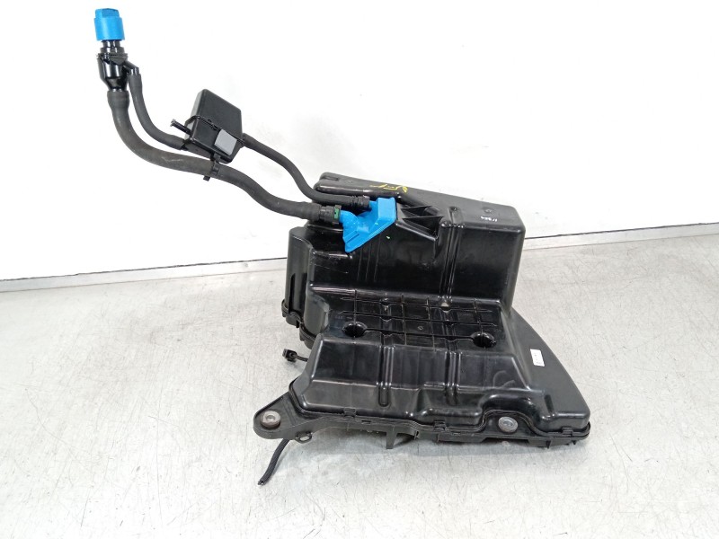Recambio de deposito adblue para audi a5 sportback (f5a) advanced quattro referencia OEM IAM 8W0131969 8W0131878BH 
