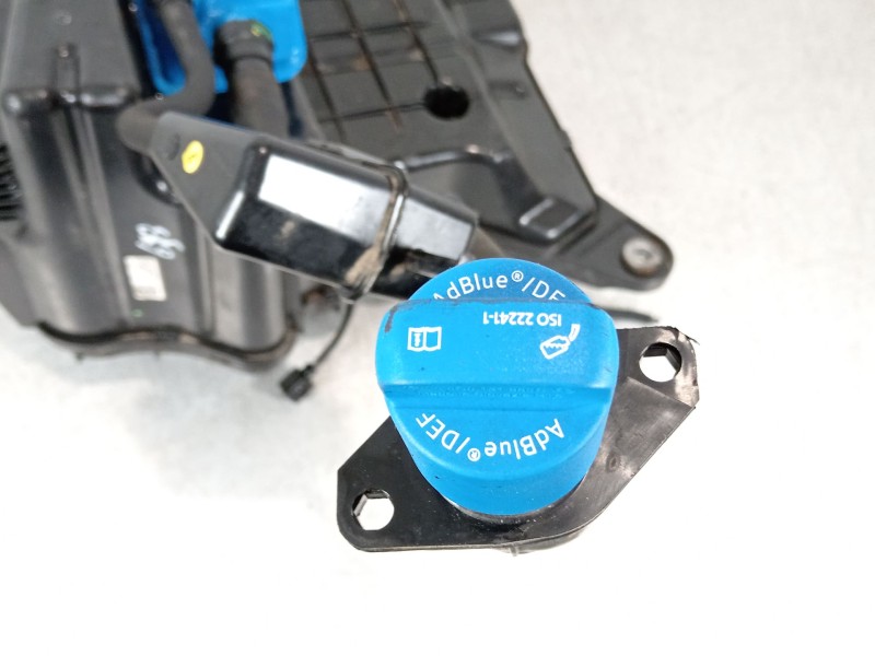 Recambio de deposito adblue para audi a5 sportback (f5a) advanced quattro referencia OEM IAM 8W0131969 8W0131878BH 