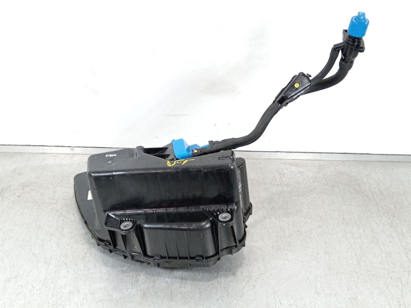 Recambio de deposito adblue para audi a5 sportback (f5a) advanced quattro referencia OEM IAM 8W0131969 8W0131878BH 