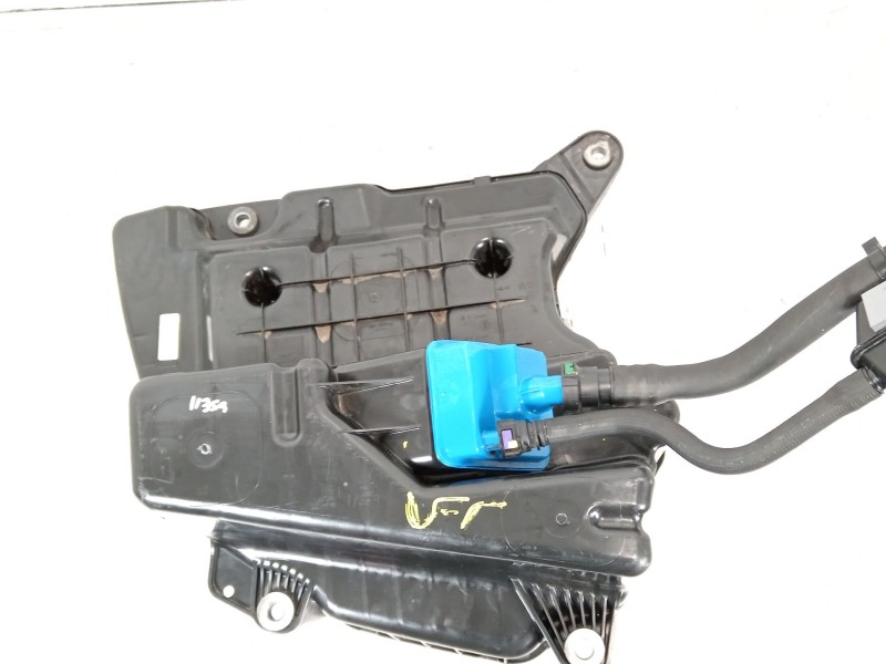 Recambio de deposito adblue para audi a5 sportback (f5a) advanced quattro referencia OEM IAM 8W0131969 8W0131878BH 