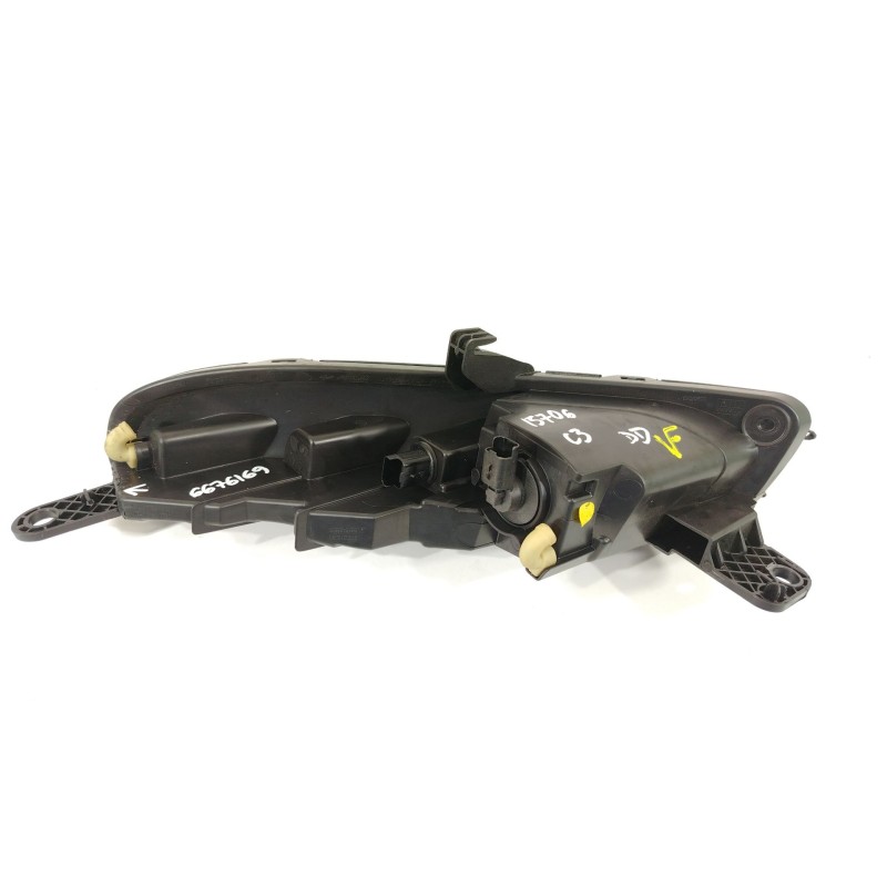 Recambio de piloto delantero derecho para citroën c3 iii (sx) 1.2 thp 110 referencia OEM IAM 9823312980  