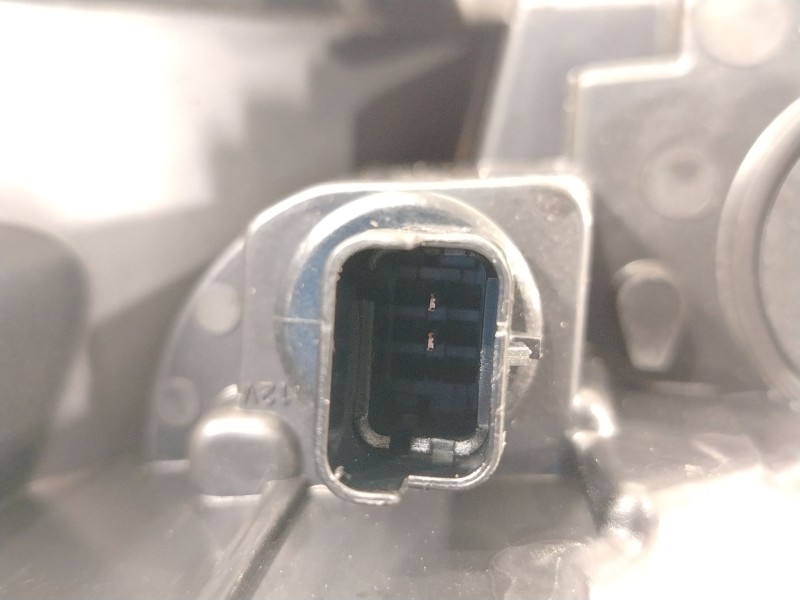 Recambio de piloto delantero derecho para citroën c3 iii (sx) 1.2 thp 110 referencia OEM IAM 9823312980  