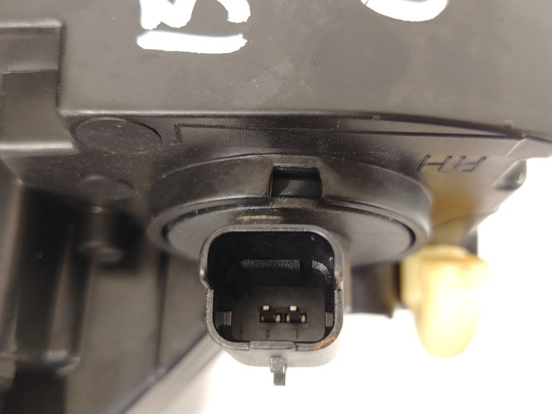 Recambio de piloto delantero derecho para citroën c3 iii (sx) 1.2 thp 110 referencia OEM IAM 9823312980  