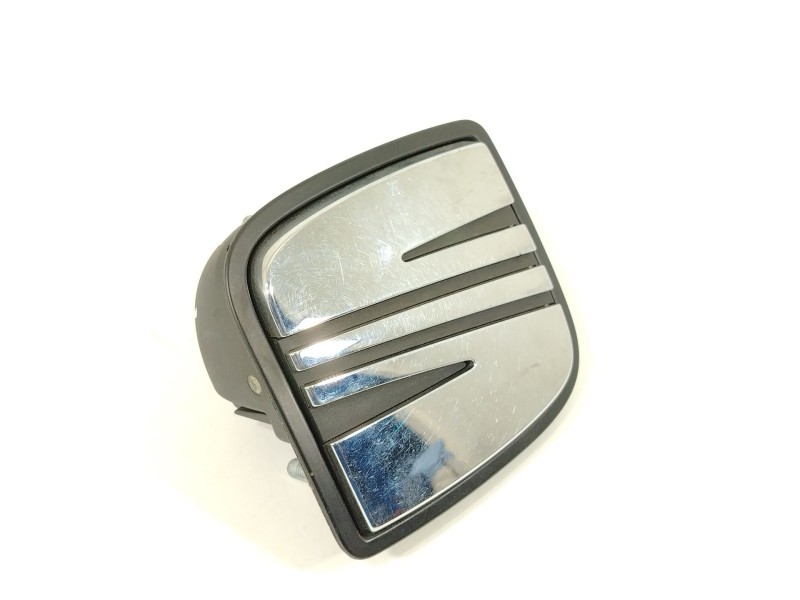 Recambio de maneta exterior porton para seat ibiza iii (6l1) 1.4 16v referencia OEM IAM 6L6827565B  