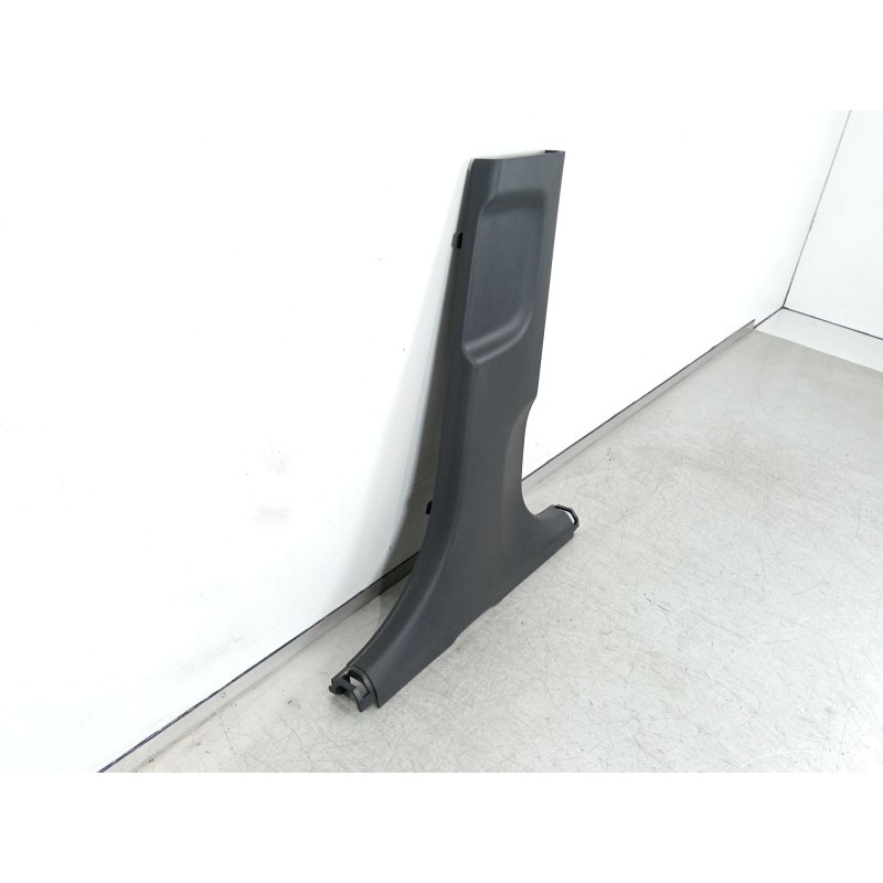 Recambio de moldura para hyundai kona (os, ose, osi) 1.0 t-gdi hybrid 48v referencia OEM IAM 85845BE000  