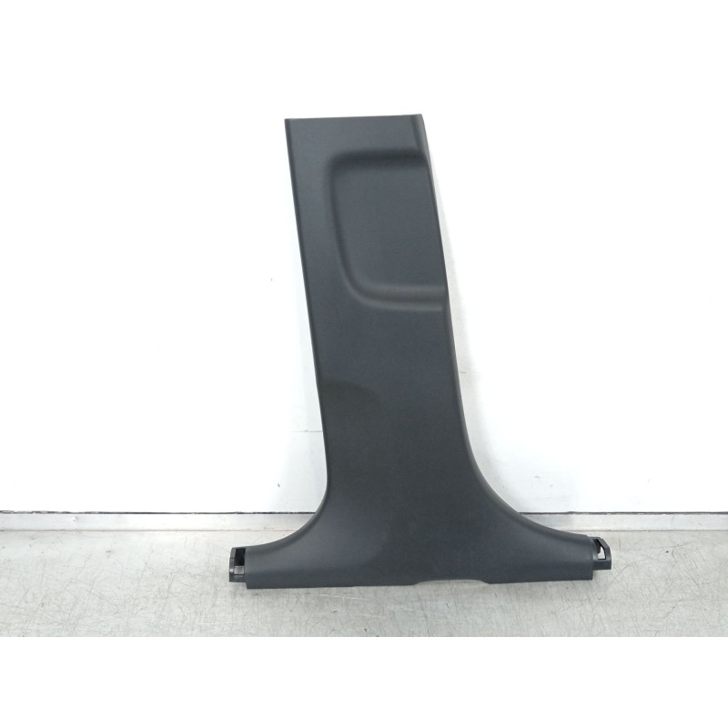 Recambio de moldura para hyundai kona (os, ose, osi) 1.0 t-gdi hybrid 48v referencia OEM IAM 85835BE000  