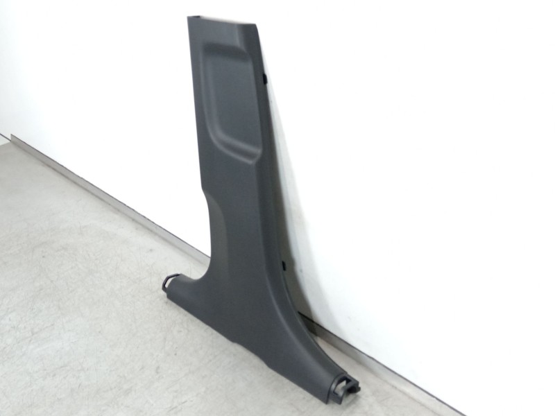 Recambio de moldura para hyundai kona (os, ose, osi) 1.0 t-gdi hybrid 48v referencia OEM IAM 85835BE000  