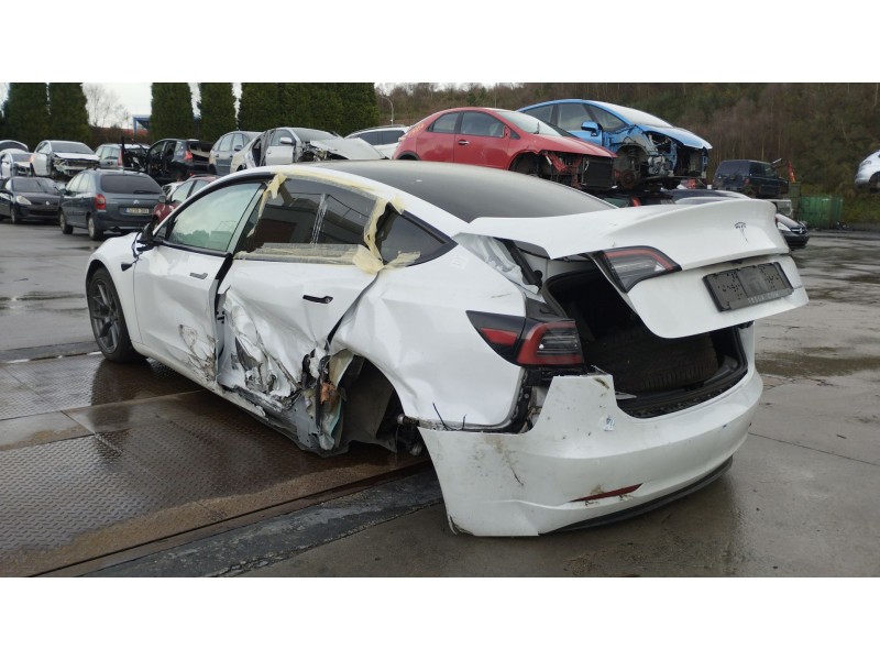 tesla model 3 (5yj3) del año 2022