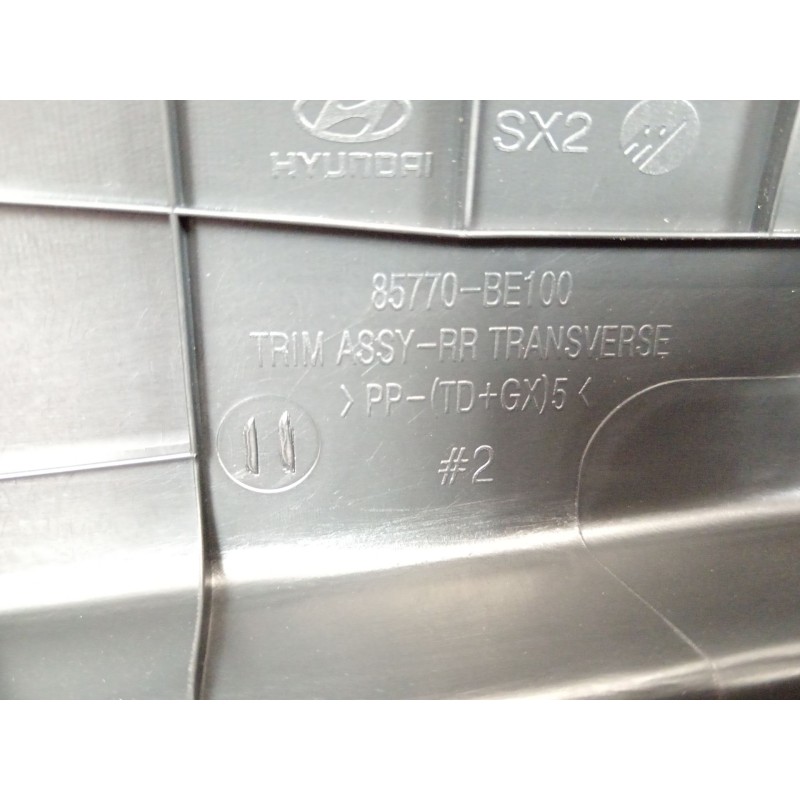 Recambio de moldura para hyundai kona (os, ose, osi) 1.0 t-gdi hybrid 48v referencia OEM IAM 85770BE100  