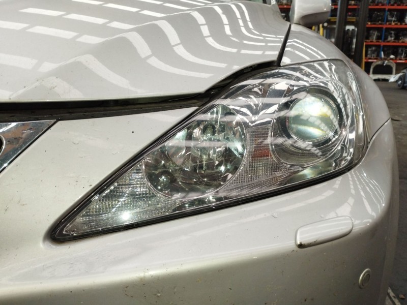 Recambio de faro izquierdo para lexus is ii (_e2_) 220d (ale20) referencia OEM IAM 8107053371  