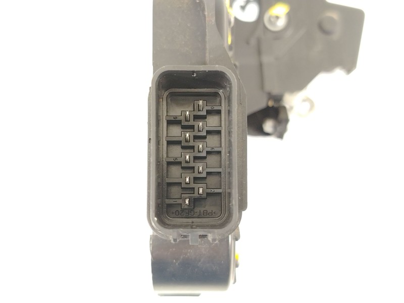 Recambio de cerradura puerta trasera izquierda para ford kuga i 2.0 tdci referencia OEM IAM 8V4AS26413EA  