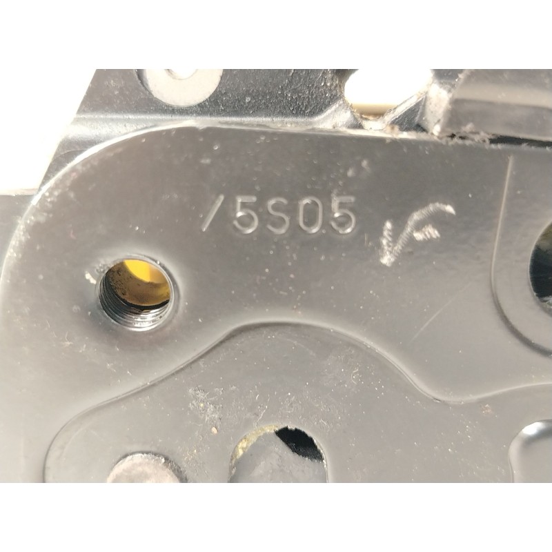 Recambio de cerradura puerta trasera izquierda para audi a6 avant (4f5) 3.0 tdi quattro referencia OEM IAM 4F0839015  