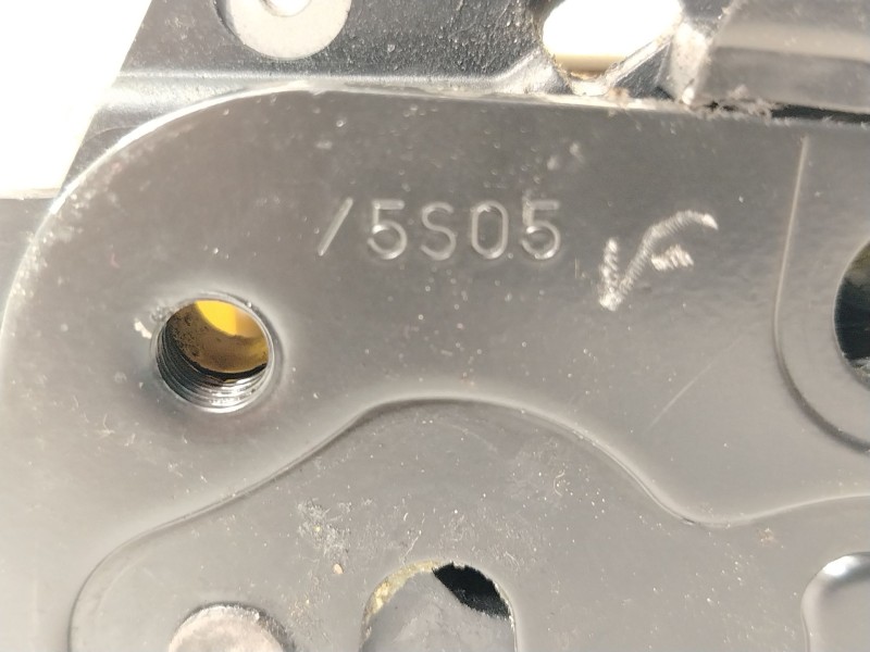 Recambio de cerradura puerta trasera izquierda para audi a6 avant (4f5) 3.0 tdi quattro referencia OEM IAM 4F0839015  