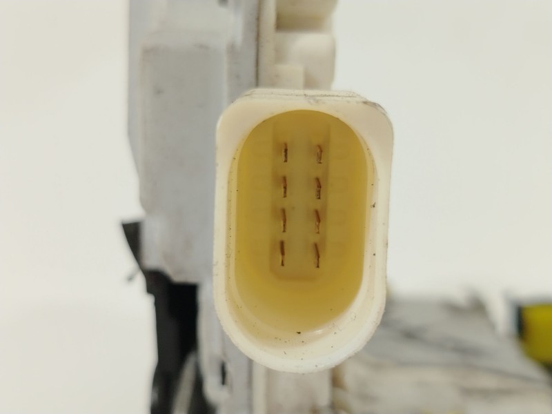 Recambio de cerradura puerta trasera izquierda para audi a6 avant (4f5) 3.0 tdi quattro referencia OEM IAM 4F0839015  