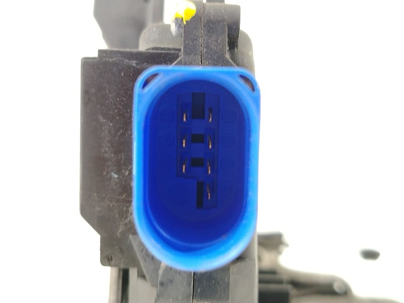 Recambio de cerradura puerta trasera izquierda para volkswagen golf v (1k1) 1.9 tdi referencia OEM IAM 7L0839015  