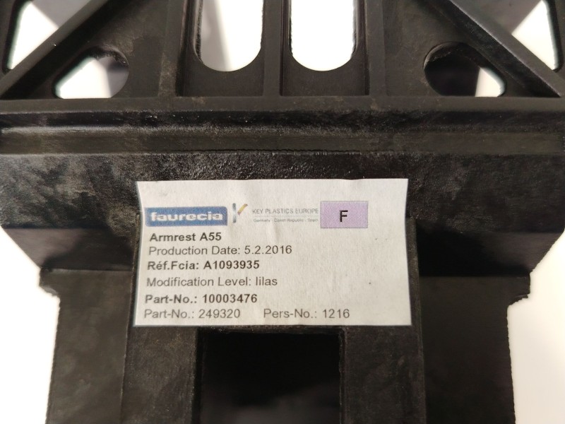 Recambio de apoyabrazos central para citroën ds3 (sa_) 1.6 bluehdi 100 referencia OEM IAM A1093935  