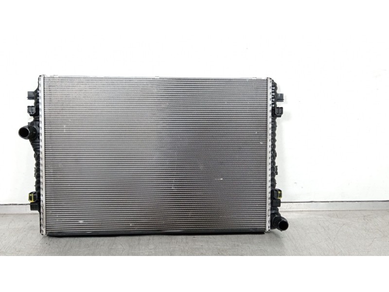 Recambio de radiador agua para cupra formentor (km7) 1.4 e-hybrid referencia OEM IAM 5WA121251E  