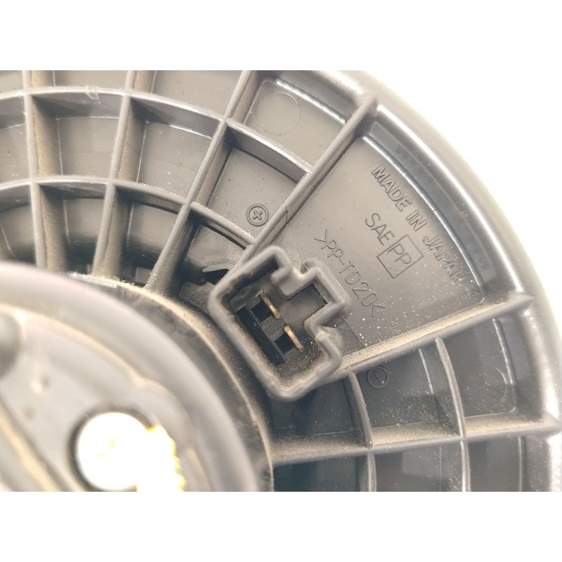 Recambio de ventilador calefaccion para mazda 2 (de_, dh_) 1.5 (de5fs) referencia OEM IAM HB111EG21 8727000690 DF7161B10