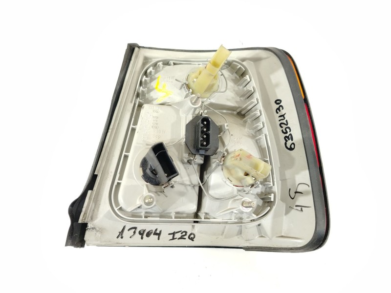 Recambio de piloto trasero izquierdo para bmw 5 (e34) 520 i 24v referencia OEM IAM 63211384009 133689 