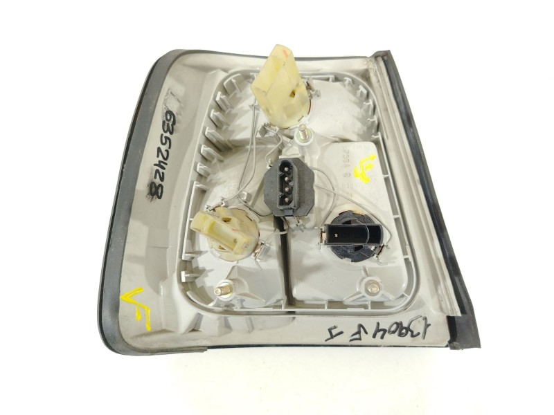 Recambio de piloto trasero derecho para bmw 5 (e34) 520 i 24v referencia OEM IAM 63211384010 133690 