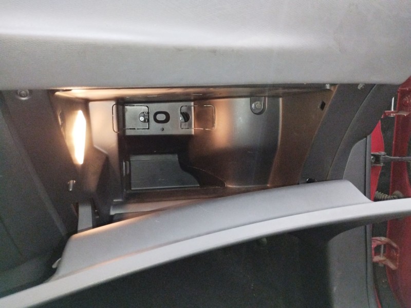 Recambio de guantera para citroën c4 picasso ii 1.6 bluehdi 120 referencia OEM IAM 1609671280 96778791ZD 