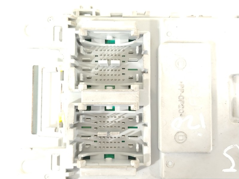 Recambio de caja reles / fusibles para hyundai i20 classic referencia OEM IAM 91950C8520  