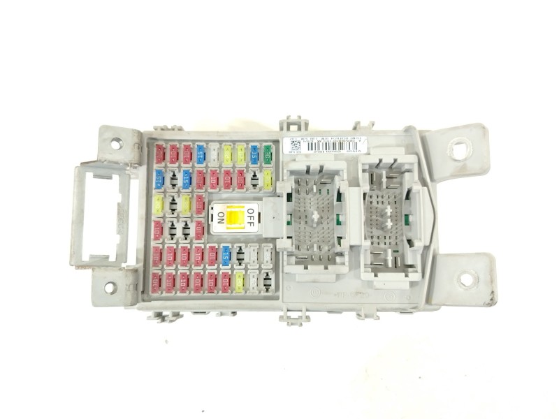 Recambio de caja reles / fusibles para hyundai i20 classic referencia OEM IAM 91950C8520  
