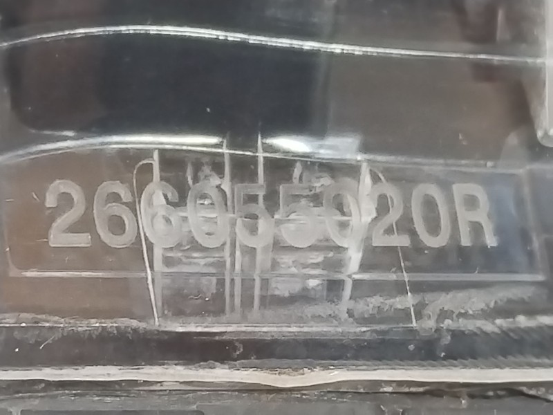 Recambio de piloto delantero izquierdo para renault megane iii berlina 5 p business referencia OEM IAM 266055020R  